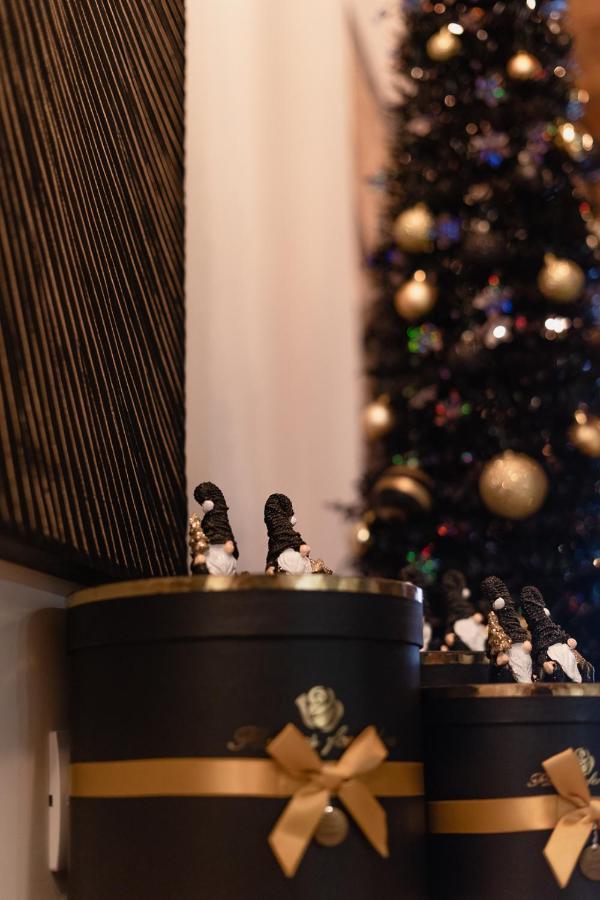 Le Boutique Luxury Rooms Diffused In Historic Center Fiumicino Luaran gambar