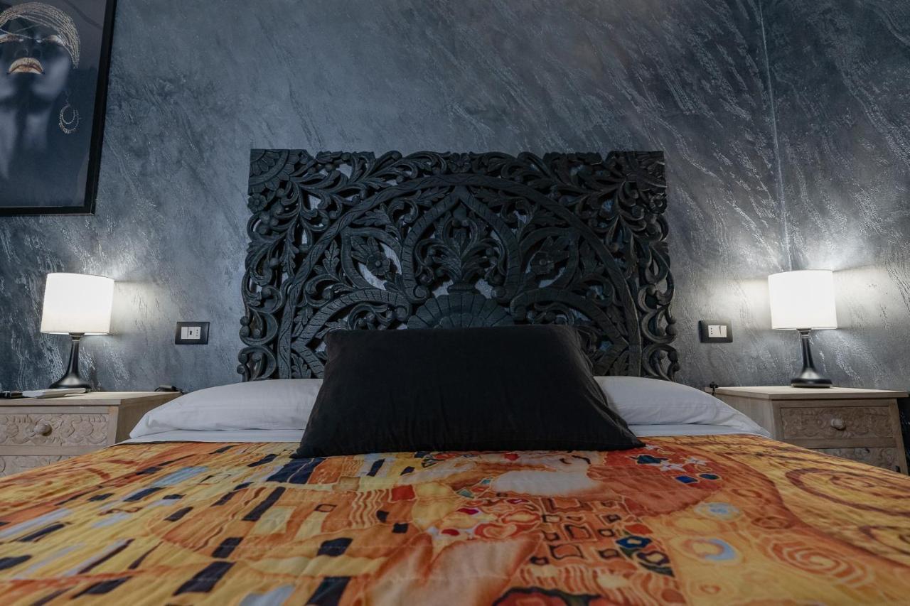 Le Boutique Luxury Rooms Diffused In Historic Center Fiumicino Luaran gambar