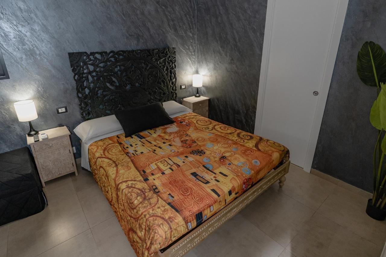 Le Boutique Luxury Rooms Diffused In Historic Center Fiumicino Luaran gambar