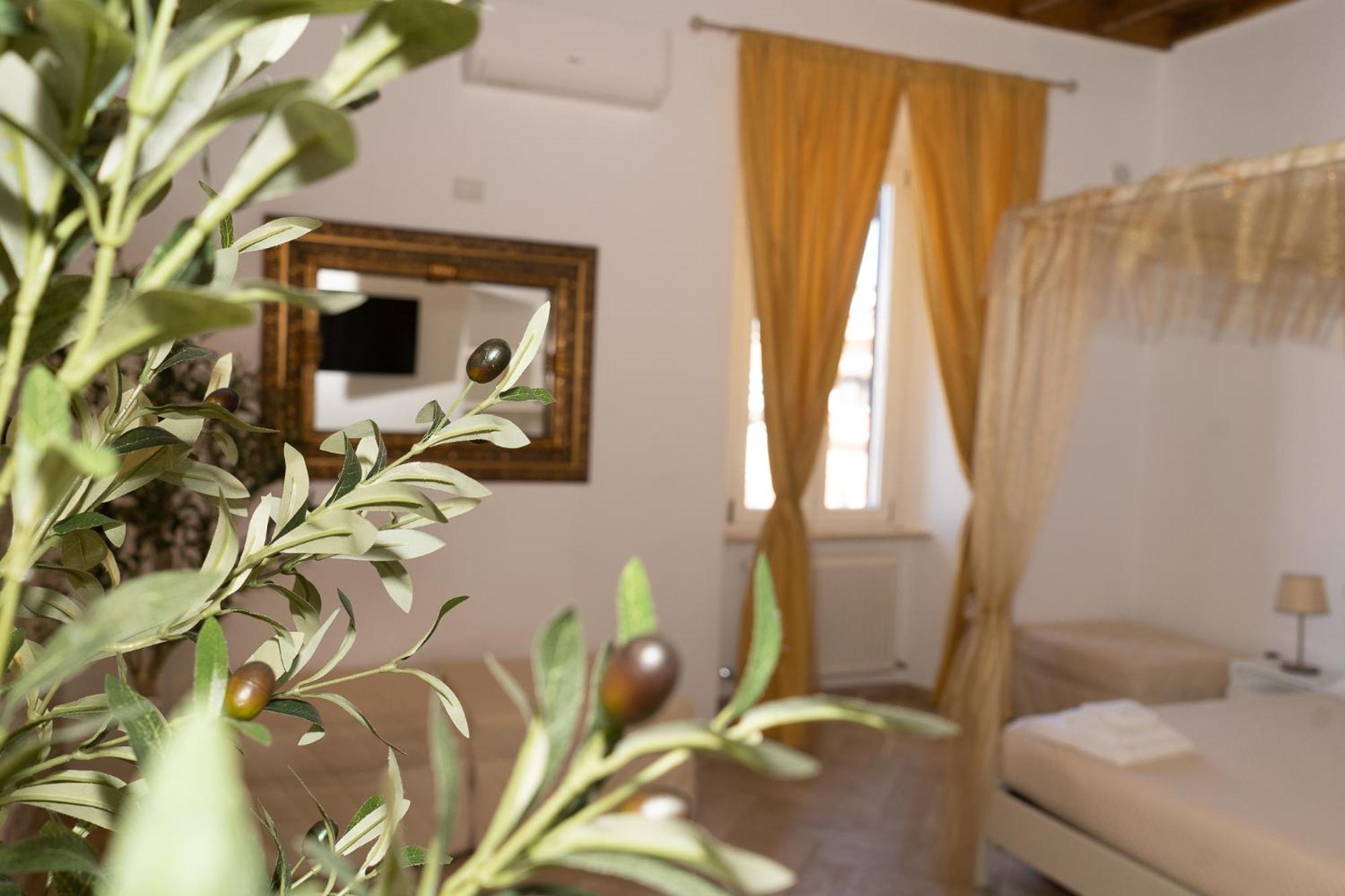 Le Boutique Luxury Rooms Diffused In Historic Center Fiumicino Luaran gambar
