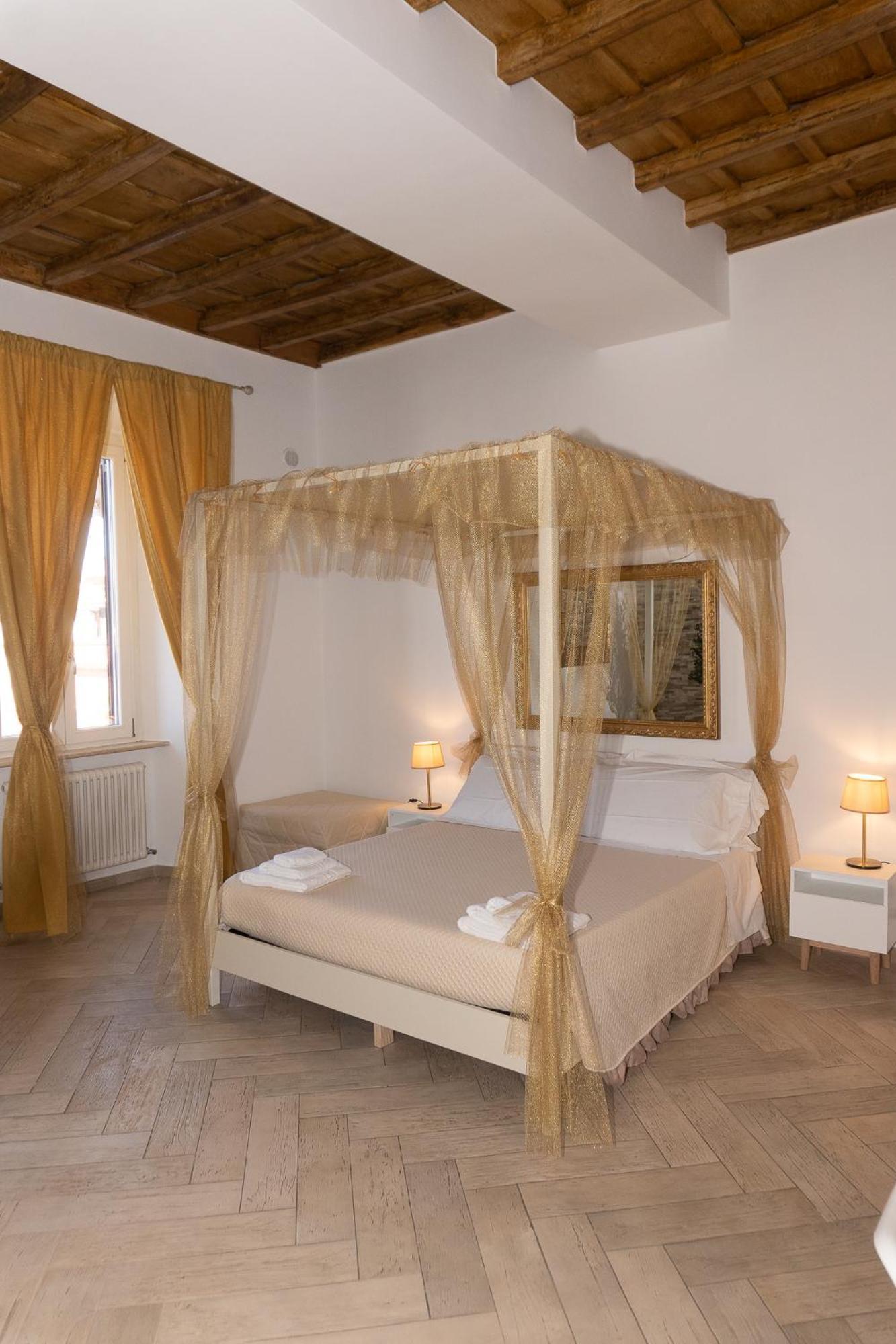Le Boutique Luxury Rooms Diffused In Historic Center Fiumicino Luaran gambar