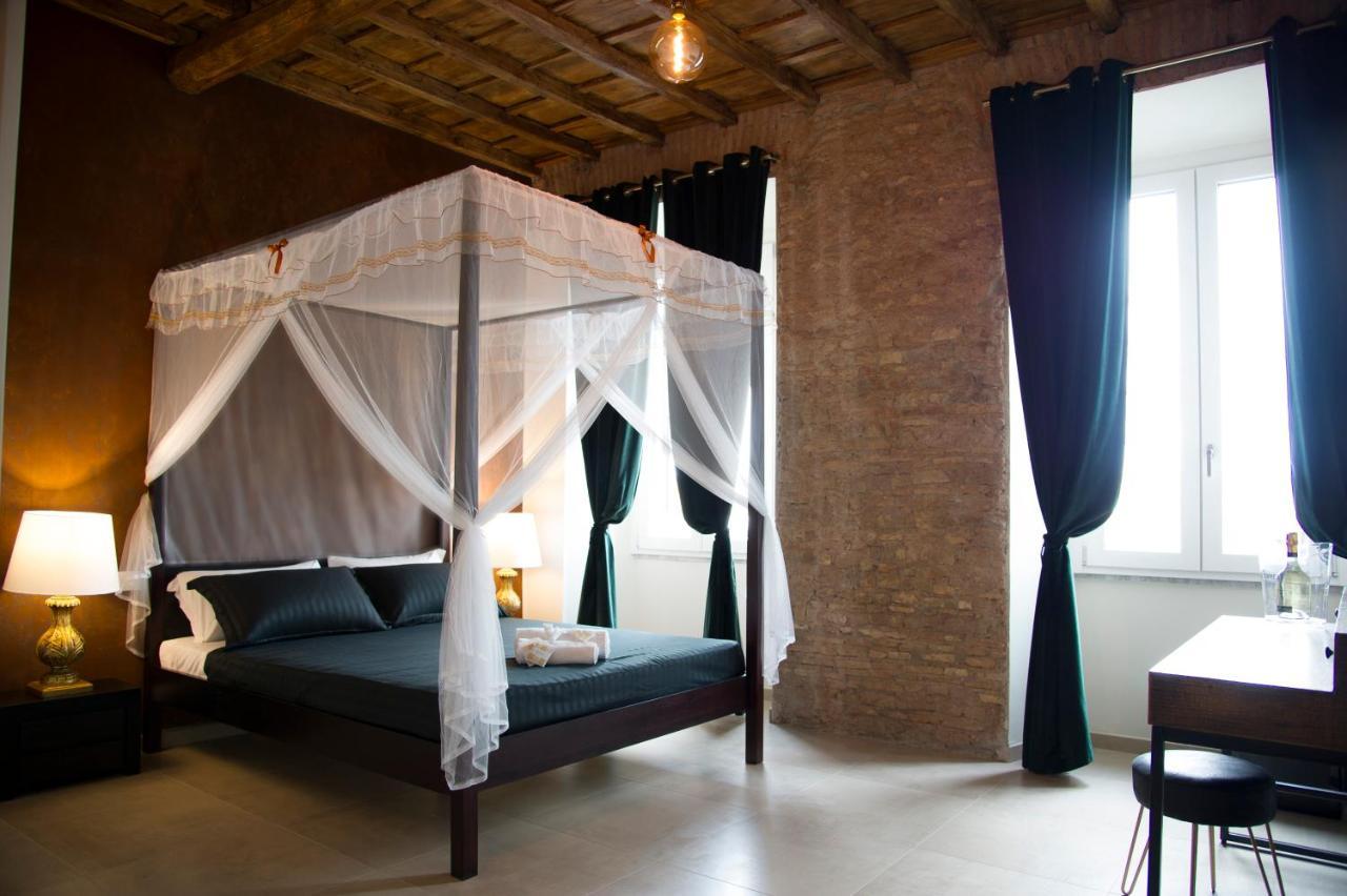 Le Boutique Luxury Rooms Diffused In Historic Center Fiumicino Luaran gambar